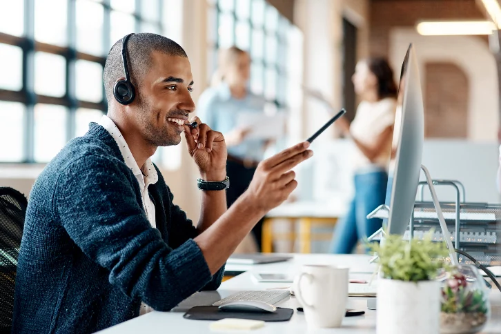 Atendimento online da Seguraliza com suporte especializado para clientes de seguros em todo o Brasil.